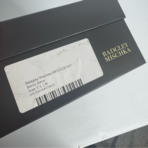 Badgley Mischka Berry Satin Purple Pointed Toe Embellished Heel Pumps Size 7.5 - Picture 8 of 8